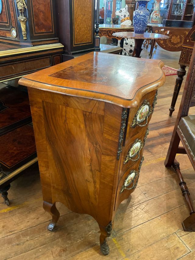 アンティーク品