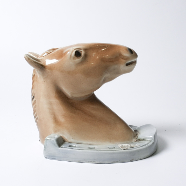 イギリス 1940年代 Royal Dux ロイヤルダックス 馬のフィギュリン