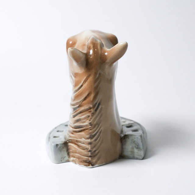 イギリス 1940年代 Royal Dux ロイヤルダックス 馬のフィギュリン