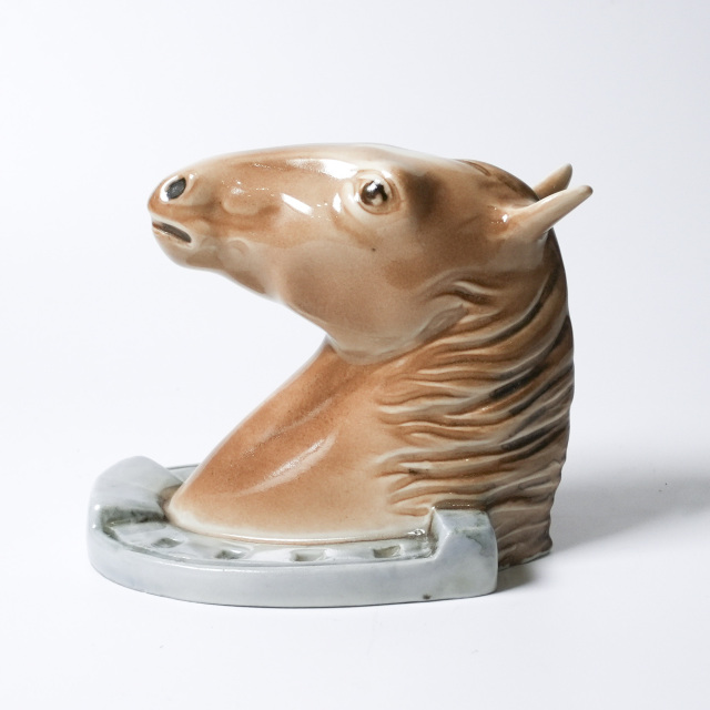 イギリス 1940年代 Royal Dux ロイヤルダックス 馬のフィギュリン