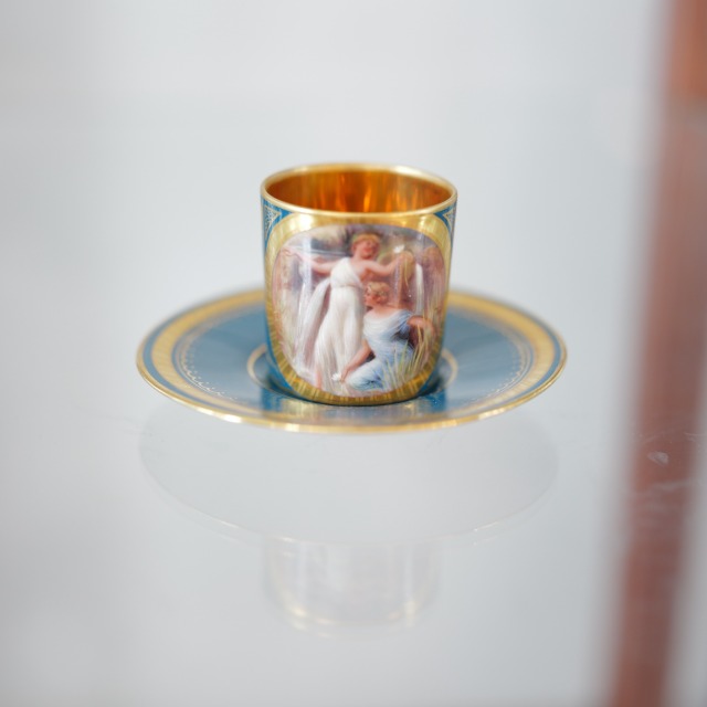 オーストリア ヴィエナスタイル手描神話紋カップ＆ソーサー