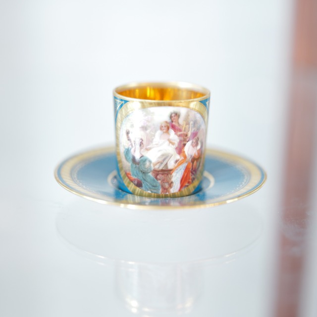 オーストリア ヴィエナスタイル手描神話紋カップ＆ソーサー