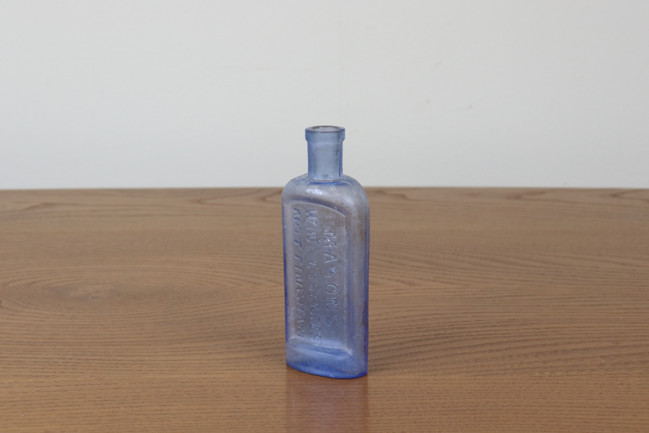 イギリス　アンティーク　ガラス瓶　青　ブルー　一輪挿し　ボトル
