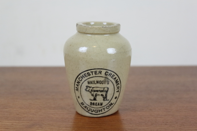 イギリス　アンティーク　クリームポット　陶器