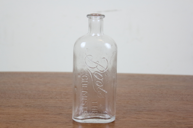 イギリス　アンティーク　BOOTS　ビン　花瓶　一輪挿し　薬瓶