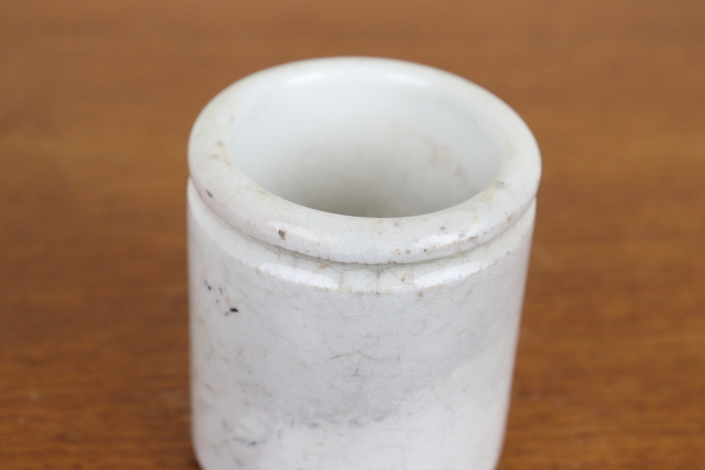 イギリス　アンティーク　フィッシュミートポット　陶器　花瓶　小物入れ　ペン立て　カトラリー立て　