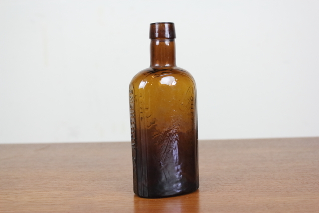 アポテーケ　APOTHEKE　薬瓶　ビン　花瓶　一輪挿し