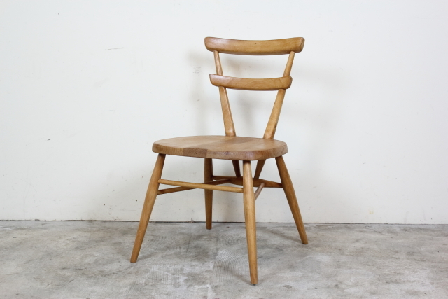 ercol　アーコール　レッドドット　チャイルドチェア　スタッキングチェア