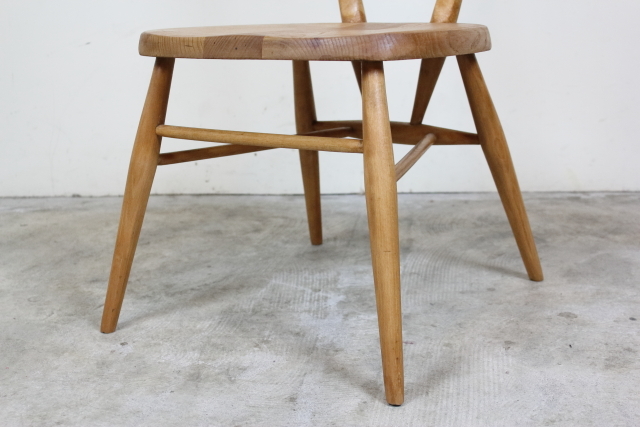 ercol　アーコール　レッドドット　チャイルドチェア　スタッキングチェア