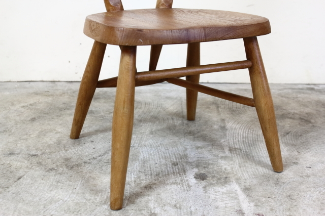 ercol　アーコール　スタッキングチェア　ホワイトドット