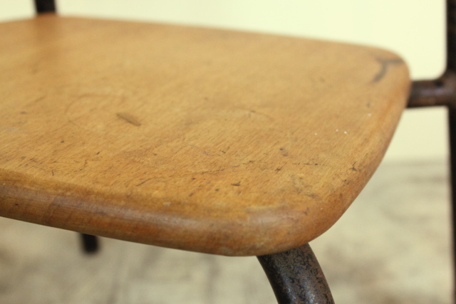 チャイルドチェア　スタッキングチェア