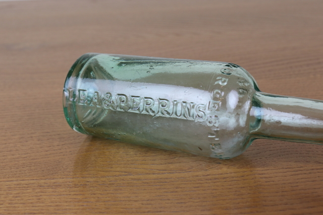 イギリス　アンティーク　ウスターソース　ガラス瓶　一輪挿し