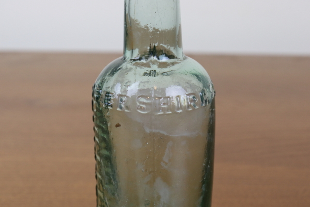 イギリス　アンティーク　ウスターソース　ガラス瓶　一輪挿し