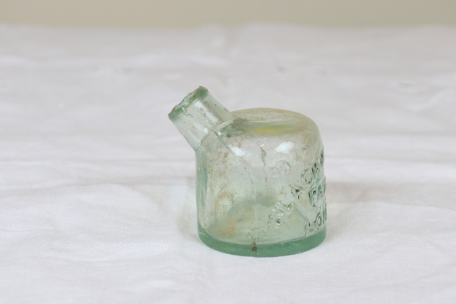 イギリス　アンティーク　インク瓶　ガラス瓶　ボトル　一輪挿し　フラワーベース　花瓶