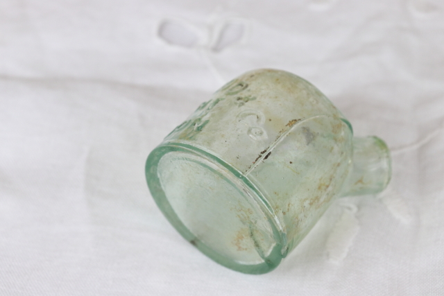 イギリス　アンティーク　インク瓶　ガラス瓶　ボトル　一輪挿し　フラワーベース　花瓶