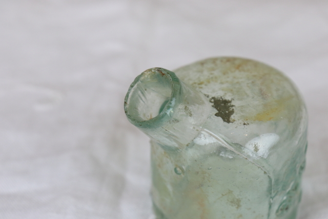 イギリス　アンティーク　インク瓶　ガラス瓶　ボトル　一輪挿し　フラワーベース　花瓶