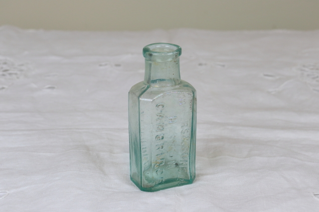 イギリス　アンティーク　ガラス瓶　ボトル　一輪挿し　フラワーベース　花瓶