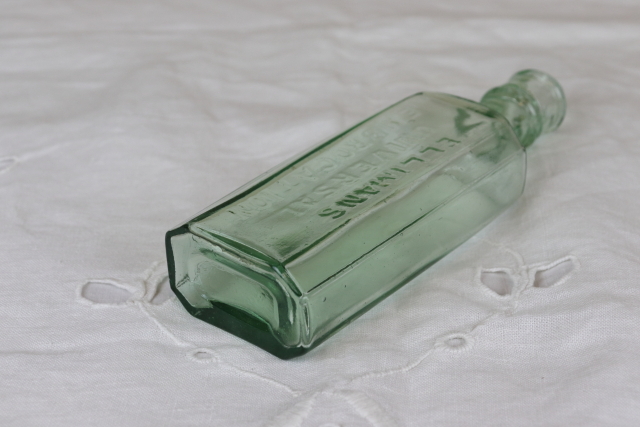 イギリス　アンティーク　ガラス瓶　ボトル　一輪挿し　フラワーベース　花瓶