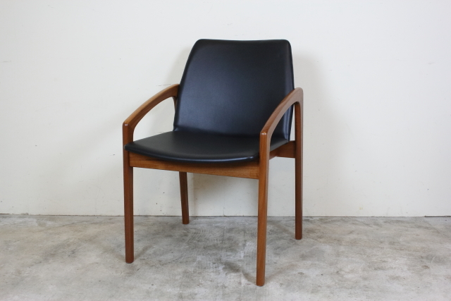 カイ・クリスチャンセン　アームチェア　デンマーク　北欧