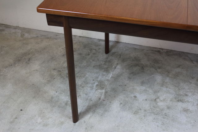 White&Newton　エクステンションダイニングテーブル　イギリス　ヴィンテージ家具