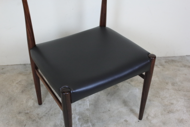デンマーク　ヴィンテージ　ダイニングチェア　ローズウッド
