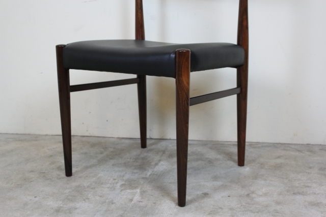 デンマーク　ヴィンテージ　ダイニングチェア　ローズウッド