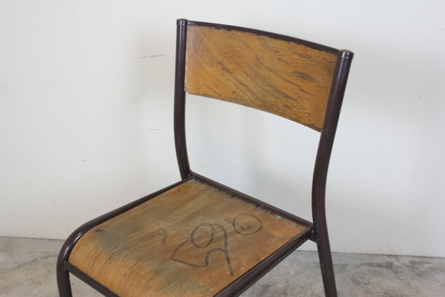 フランス　スクールチェア　スタッキングチェア　パイプ