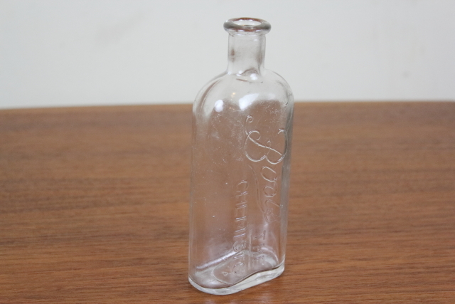 イギリス　アンティーク　BOOTS　ビン　花瓶　一輪挿し　薬瓶