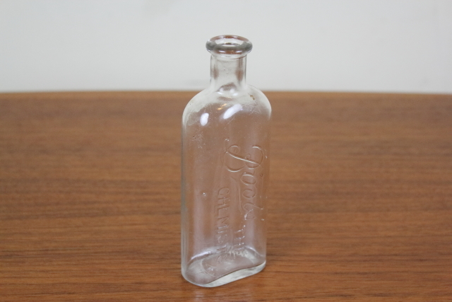 イギリス　アンティーク　BOOTS　ビン　花瓶　一輪挿し　薬瓶