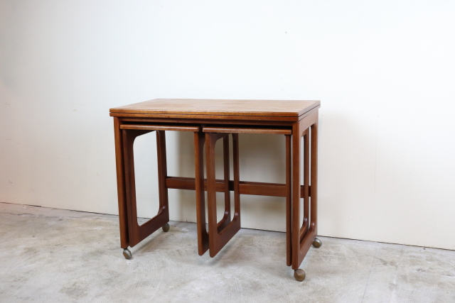 イギリス　マッキントッシュ　ネストテーブル　ヴィンテージ　チーク