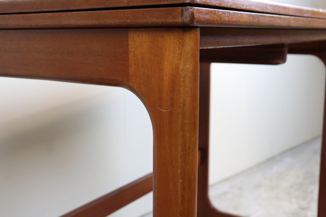 イギリス　マッキントッシュ　ネストテーブル　ヴィンテージ　チーク