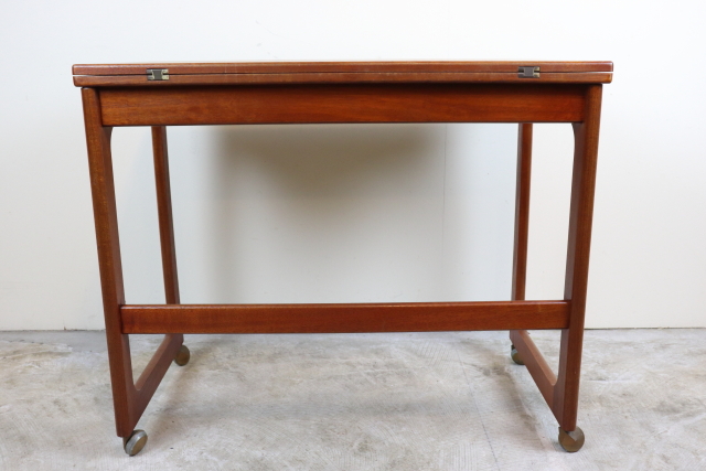 イギリス　マッキントッシュ　ネストテーブル　ヴィンテージ　チーク