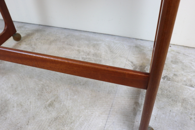 イギリス　マッキントッシュ　ネストテーブル　ヴィンテージ　チーク