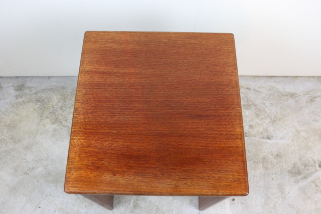 イギリス　マッキントッシュ　ネストテーブル　ヴィンテージ　チーク