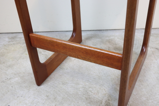 イギリス　マッキントッシュ　ネストテーブル　ヴィンテージ　チーク