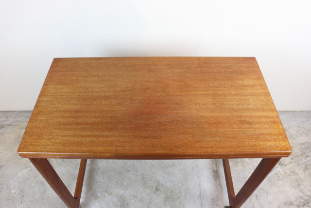 イギリス　マッキントッシュ　ネストテーブル　ヴィンテージ　チーク