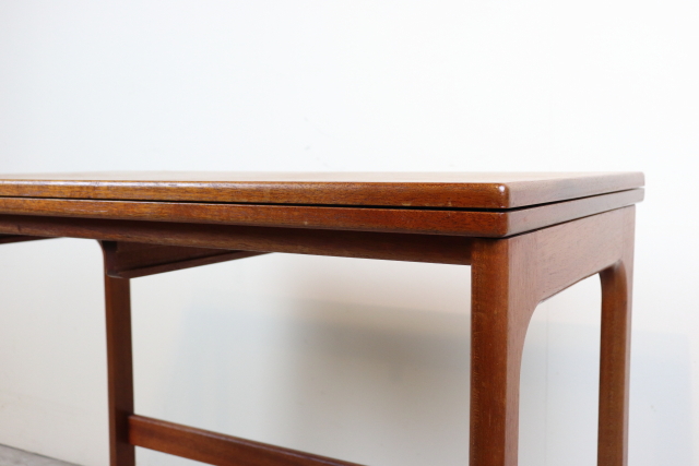 イギリス　マッキントッシュ　ネストテーブル　ヴィンテージ　チーク