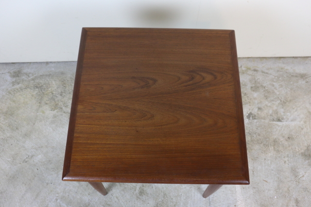 デンマーク　北欧　ヴィンテージ　ネストテーブル　チーク