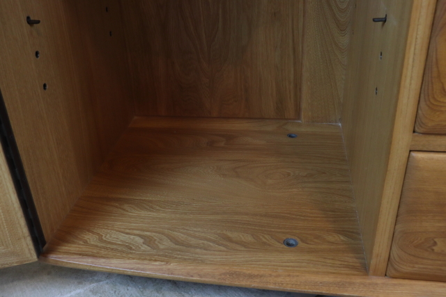 ercol　アーコール　サイドボード　収納家具　キャスター付　ヴィンテージ　イギリス