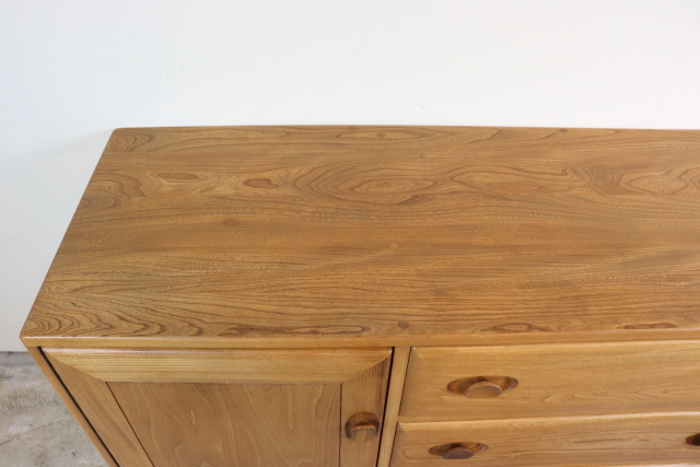 ercol　アーコール　サイドボード　収納家具　キャスター付　ヴィンテージ　イギリス