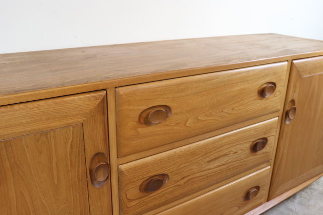 ercol　アーコール　サイドボード　収納家具　キャスター付　ヴィンテージ　イギリス