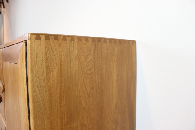 ercol　アーコール　サイドボード　収納家具　キャスター付　ヴィンテージ　イギリス