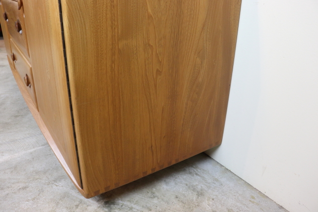 ercol　アーコール　サイドボード　収納家具　キャスター付　ヴィンテージ　イギリス