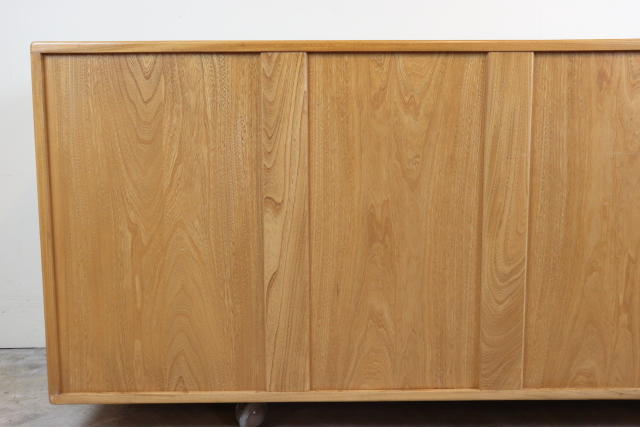 ercol　アーコール　サイドボード　収納家具　キャスター付　ヴィンテージ　イギリス