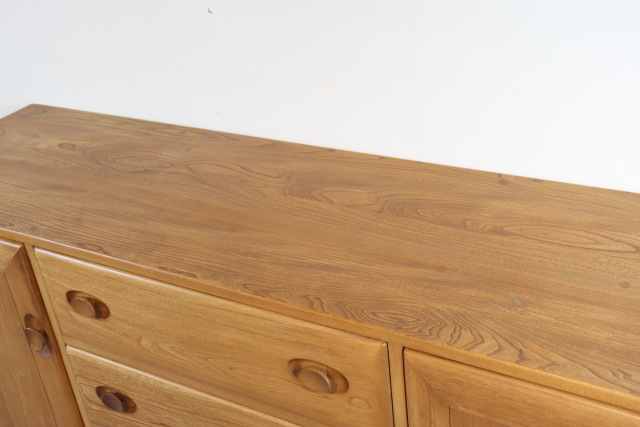 ercol　アーコール　サイドボード　収納家具　キャスター付　ヴィンテージ　イギリス