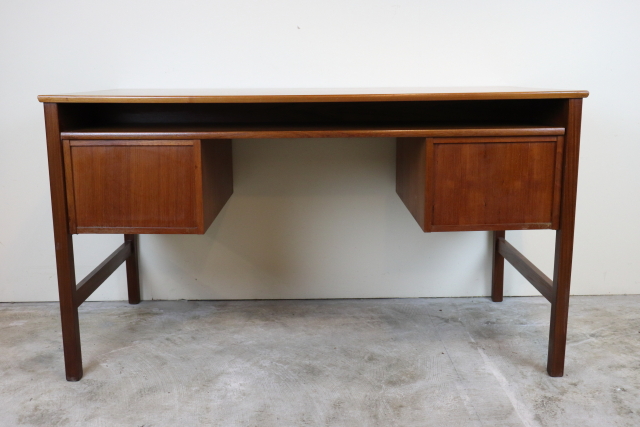 デンマーク　北欧　ヴィンテージ　デスク　机　チーク