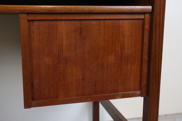 デンマーク　北欧　ヴィンテージ　デスク　机　チーク