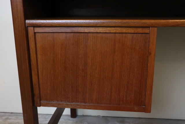 デンマーク　北欧　ヴィンテージ　デスク　机　チーク