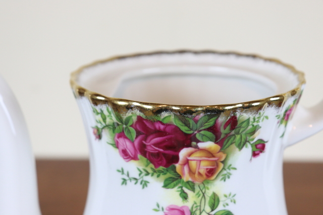ロイヤルアルバート　オールドカントリーローズ　ヴィンテージ　ポット　イギリス　バラ