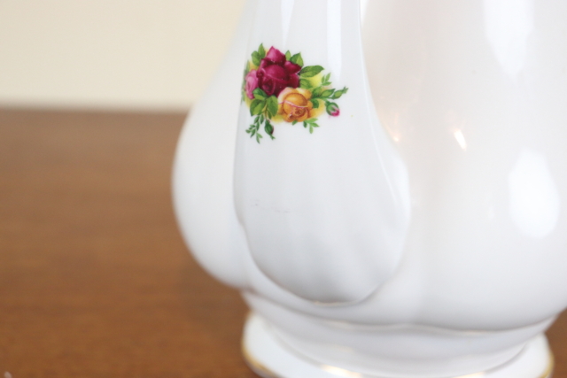 ロイヤルアルバート　オールドカントリーローズ　ヴィンテージ　ポット　イギリス　バラ